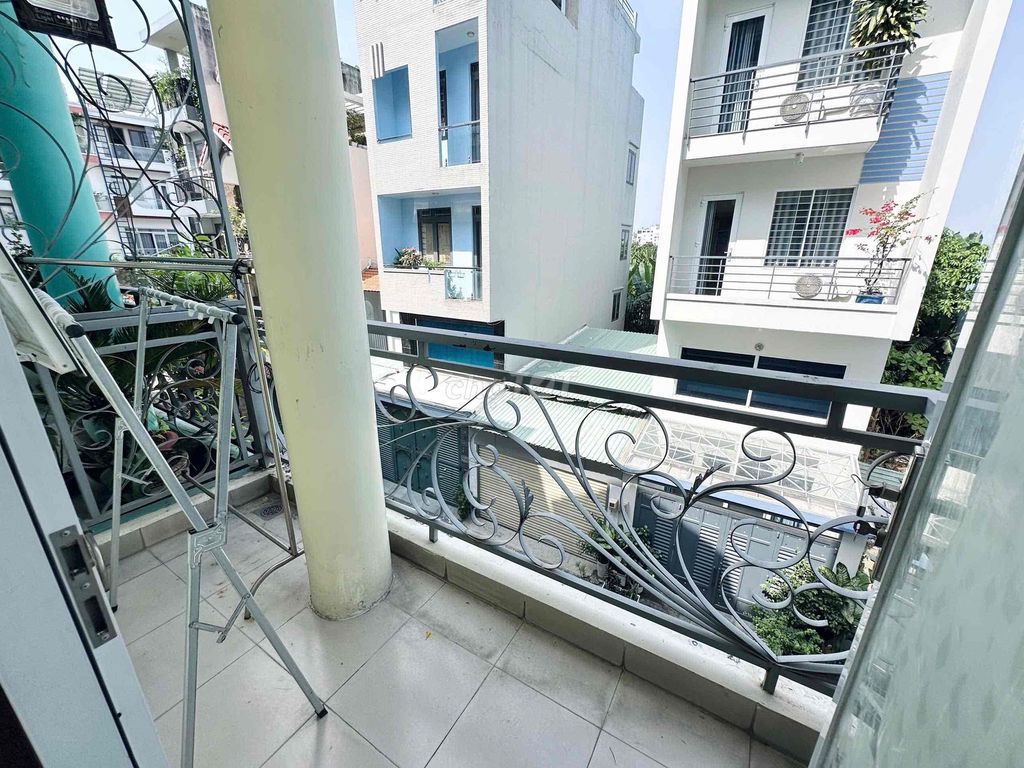 Căn hộ Duplex gác ban công 30m² giá chỉ 4.4 triệu - Sẵn sàng vào ở ngay!