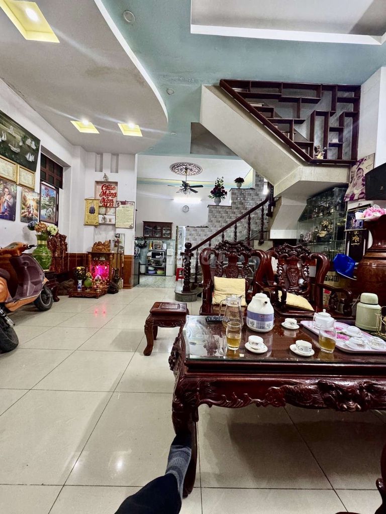 Nhà lô góc Khu C300 - Nguyễn Tri Phương, An Bình, Dĩ An 117m² giá 7.6 tỷ - Mặt tiền kinh doanh hiếm có!