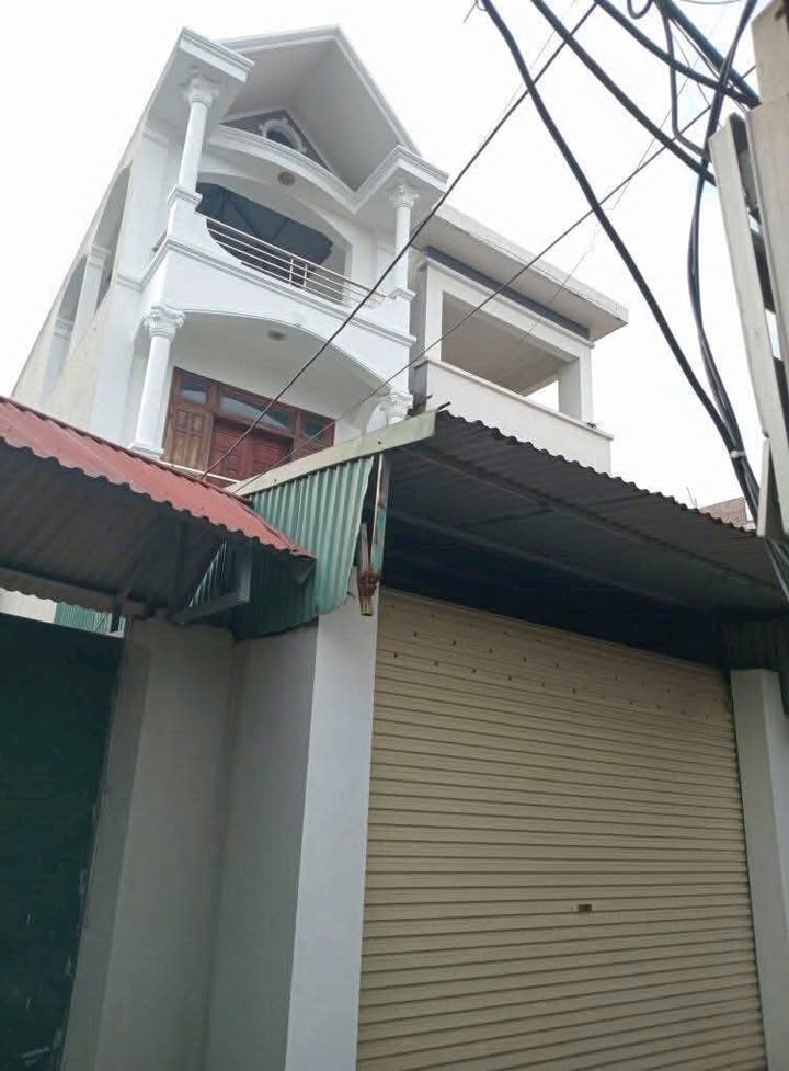 Nhà 3 tầng tại Thôn Trung, Việt Hùng 96m² - Sẵn sàng vào ở ngay!