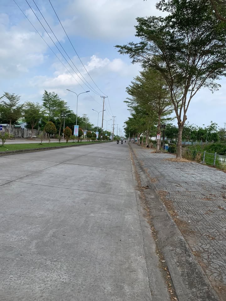 Đất nền Vành Đai Khu đô thị mới Hoàng Phát 110m² giá 1,861 tỷ - Sổ đỏ sang tên ngay!