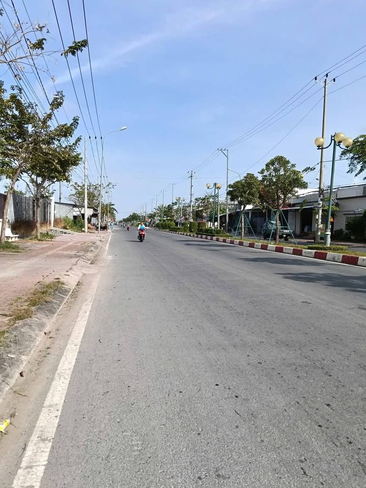 Đất nền 2 mặt tiền đường Cao Văn Lầu, Bạc Liêu 575m² - Sổ đỏ chính chủ!