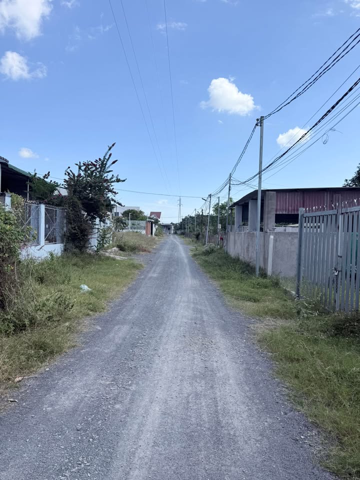 Đất nền Cam Phú 650m² giá 2.7 tỷ - 2 mặt đường, phù hợp đầu tư!