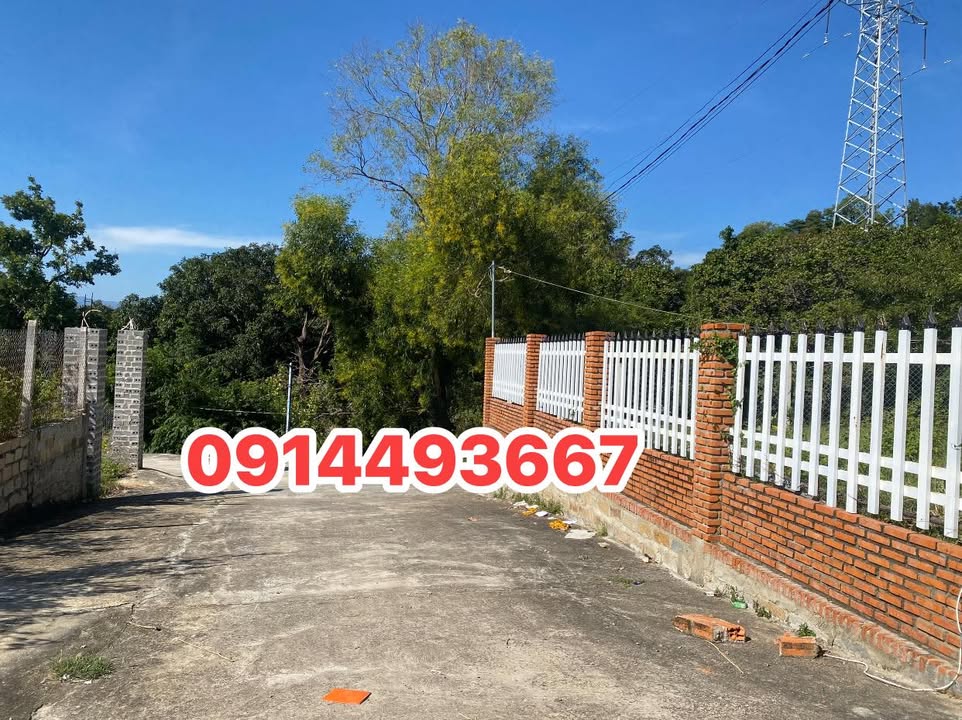 Đất nền Cam Lộc Cam Ranh 200m² giá 1.5 tỷ - Sổ đỏ chính chủ, đất đẹp!