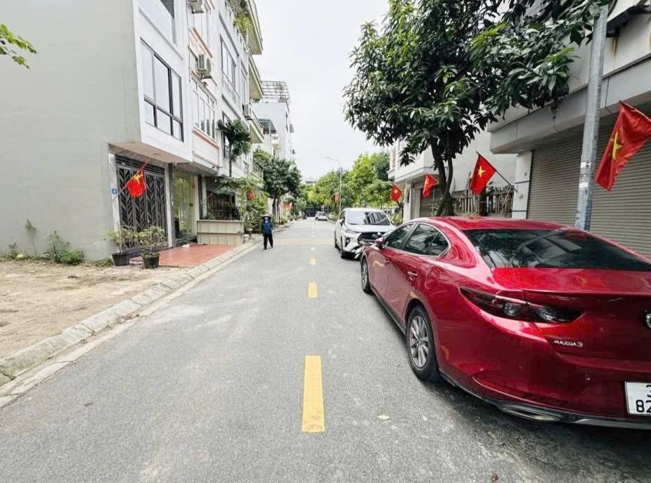 Nhà 4 tầng Xuân Phương 42m² giá 7 tỷ - Ô tô đỗ cổng, thương lượng ngay!