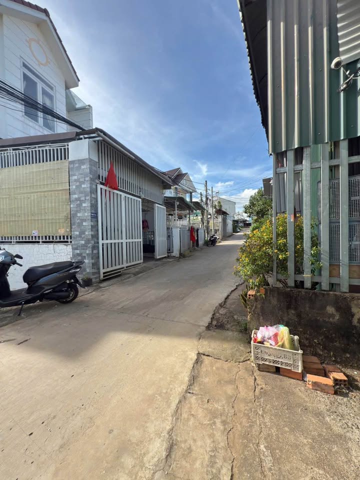 Nhà bán tại Đức Trọng, Lâm Đồng 103m² giá 2,19 tỷ - Chính chủ, sổ hồng riêng!