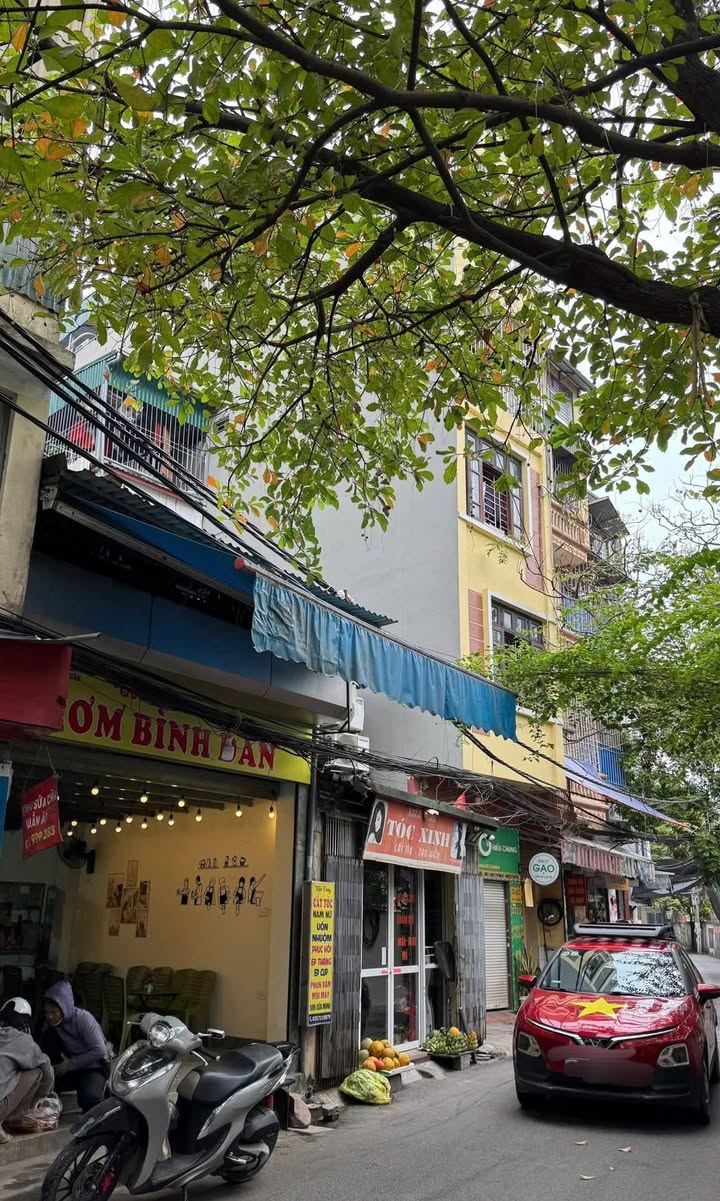 Đất Thanh Xuân 33m² giá 8.3 tỷ - Mặt ngõ ô tô tránh, sổ đỏ chính chủ!