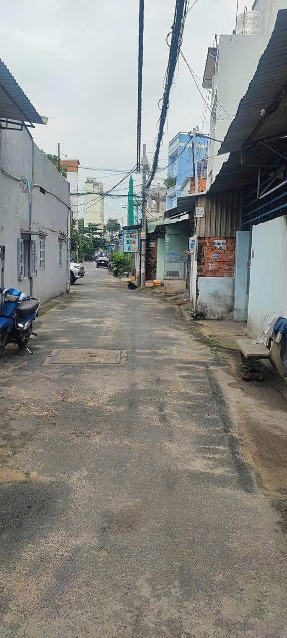 Nhà phố đường Trung Mỹ Tây 2a, quận 12, 75m² - Nhà mới, xe tải đậu cửa!