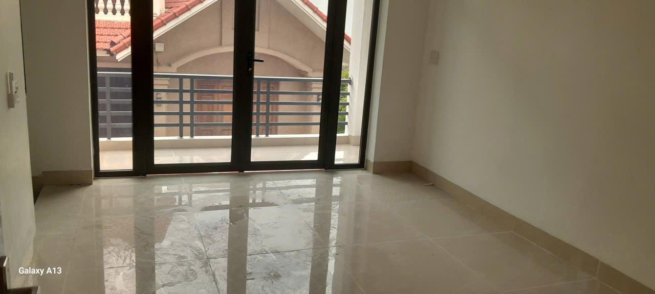 Nhà 3 tầng Phố Bình Yên, Ninh Khánh 80.3m² giá 5 tỷ - Hướng Đông, an ninh tốt!