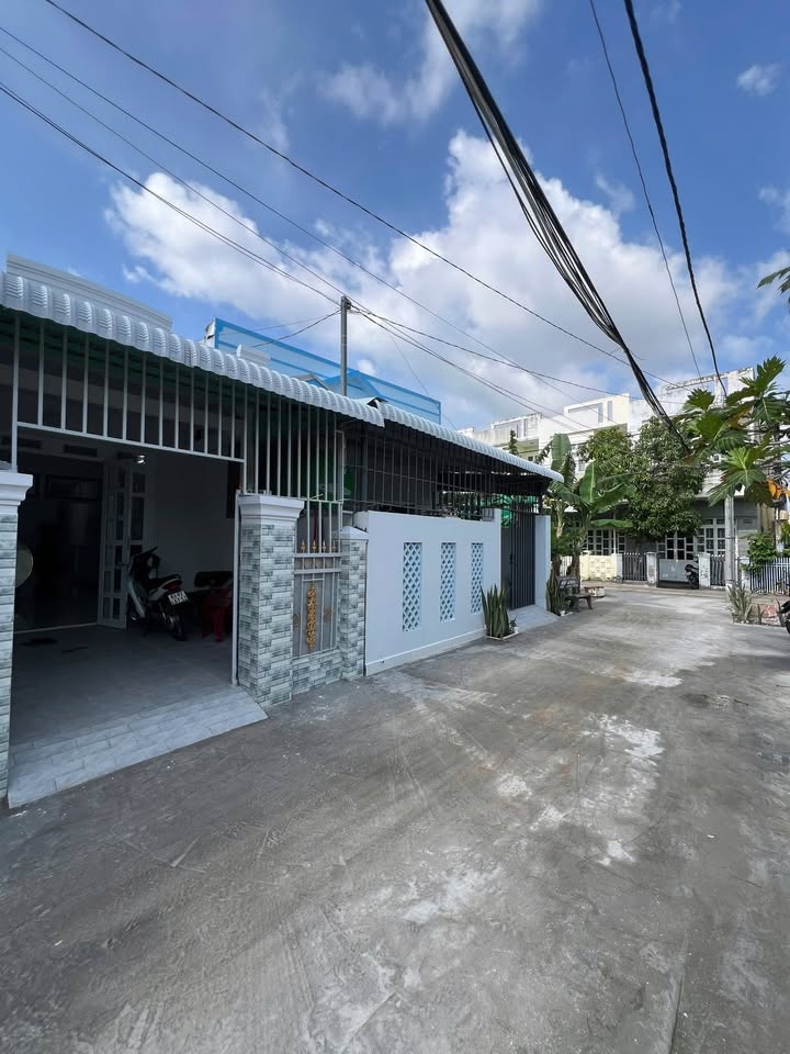 Nhà hẻm ô tô Nguyễn Văn Linh, TP. Sóc Trăng 64m² giá 1 tỷ - Cơ hội vàng cho đầu tư!