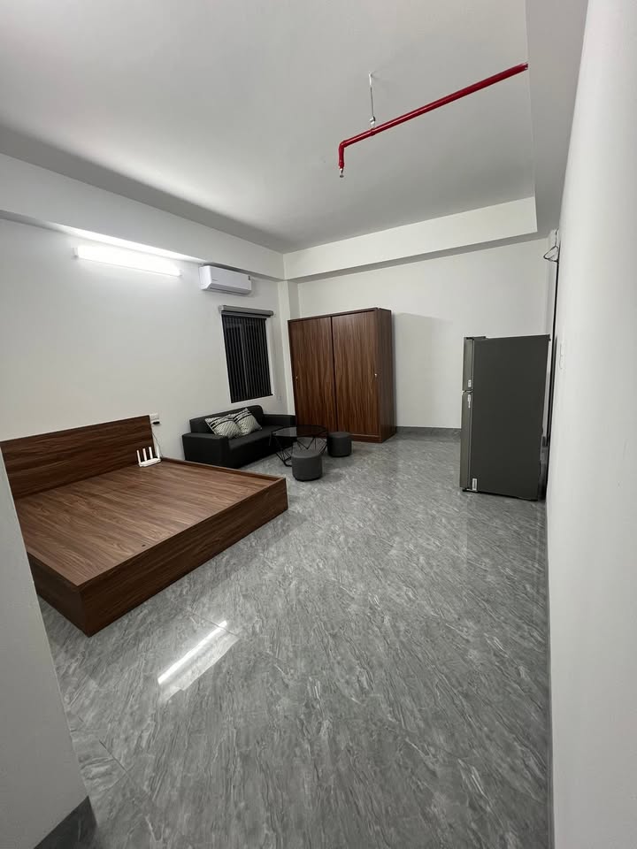 Căn hộ cho thuê tại ngõ 445 Lạc Long Quân, 35m² - Không gian sống thoáng đãng!