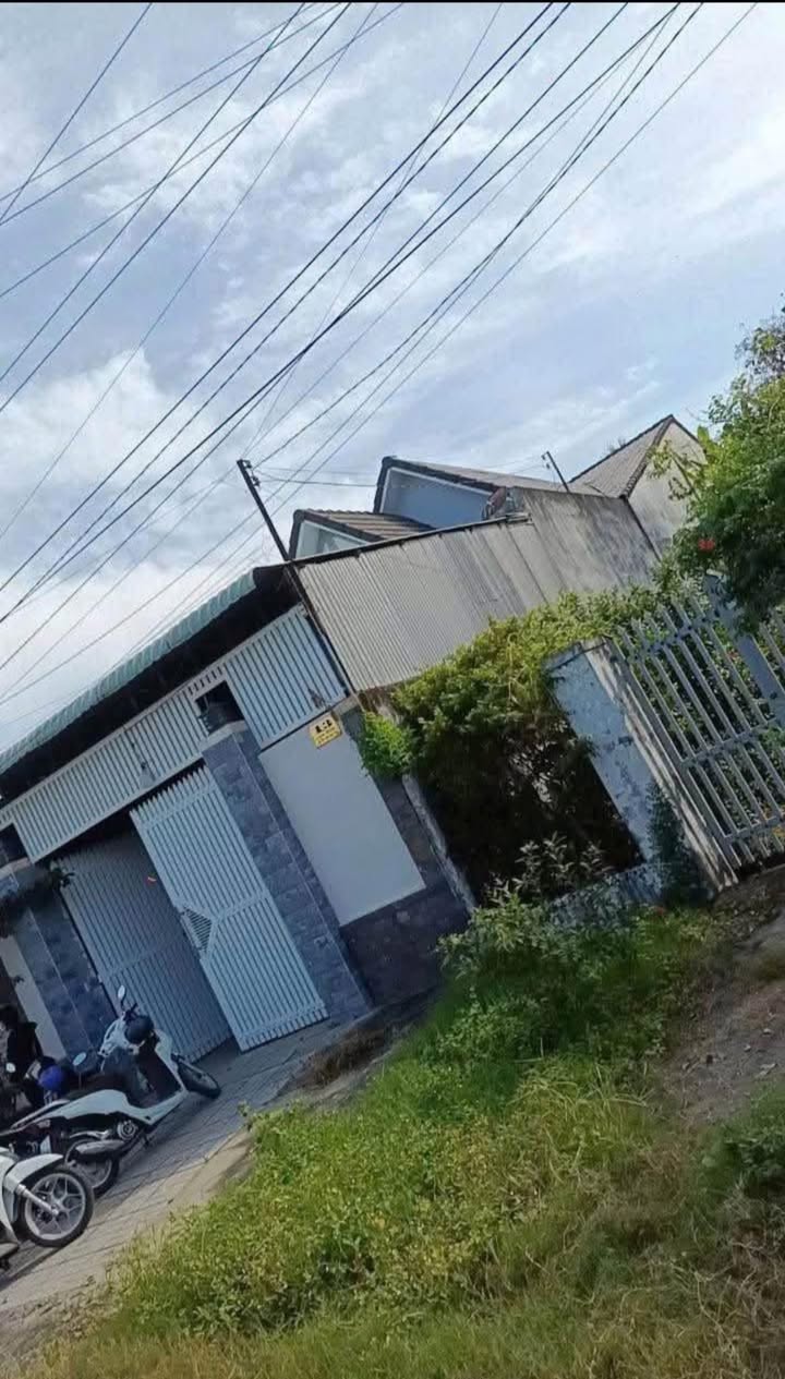 Nhà phố Hòa Thành Tây Ninh 240m² giá 1.65 tỷ - Chính chủ bán gấp!