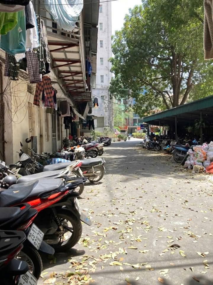 Căn hộ Tập thể Thanh Xuân 16m² giá 1.85 tỷ - Cơ hội sở hữu ngay!