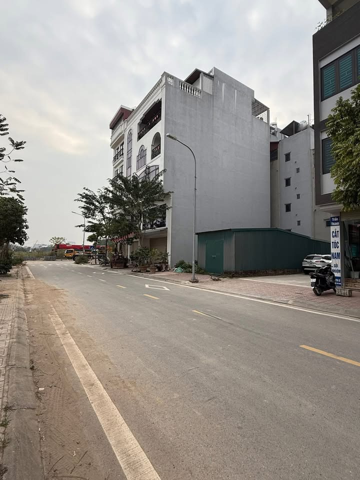 Nhà Tái Định Cư Ngọc Thụy Long Biên 60m² giá 23.4 tỷ - Mặt tiền 4m, ô tô tránh nhau!