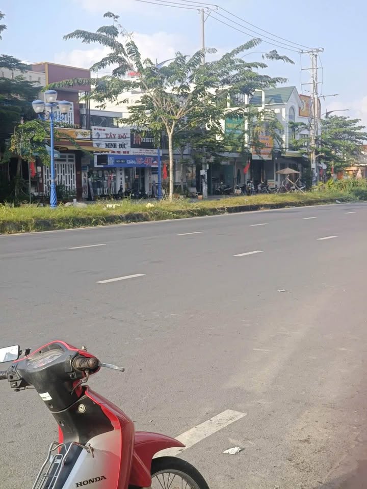 Bán nhà mặt tiền Lê Phước Thọ, Bình Thủy, Cần Thơ 70m² giá 6 tỷ - Vị trí đẹp, kinh doanh thuận lợi!