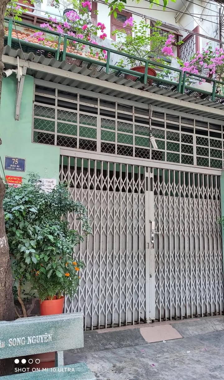 Phòng trọ Tân Phú 1.300.000 VND - Không gian thoải mái, giá cả hợp lý!