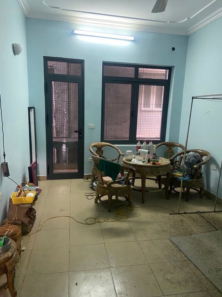 Nhà 3 tầng Đốc Ngữ, Ba Đình 39.4m² giá 10 tỷ - Cơ hội cải tạo hoặc xây mới!