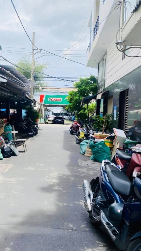 Nhà 2 Tầng Đường số 6 Hiệp Bình Phước 49m² giá 5.4 tỷ - Sổ đỏ chính chủ!