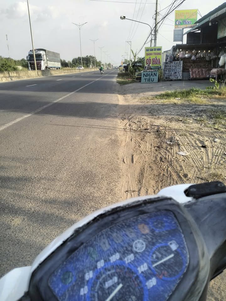 Đất kinh doanh mặt tiền đường ĐT 784, Tây Ninh 2040m² - Cơ hội đầu tư hấp dẫn!