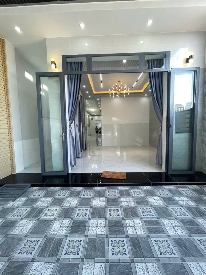 Nhà vườn hiện đại 170m² tại Long Hoa, Hòa Thành - Phong thủy tốt, giá chỉ 1.49 tỷ!