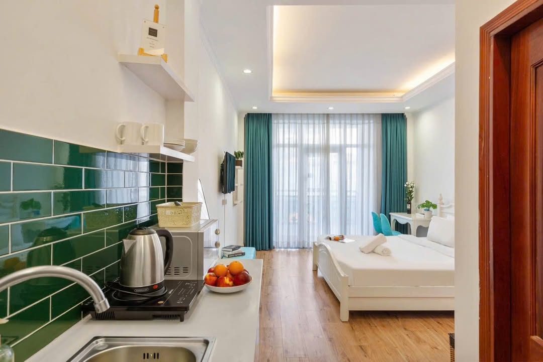 Căn hộ cho thuê mặt tiền đường Đề Thám, quận 1 - Full nội thất như khách sạn 5 sao!