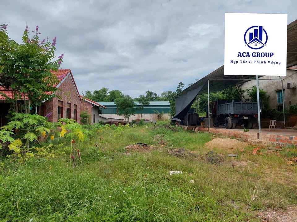 Kho cho thuê mặt tiền Võ Văn Kiệt 300m² - Vị trí thuận lợi, giá thỏa thuận!