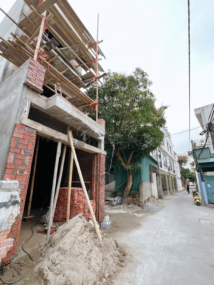 Nhà 3 tầng Phú Xuân Thái Bình 56m² giá 2 tỷ - Thiết kế hiện đại, ô tô vào nhà!