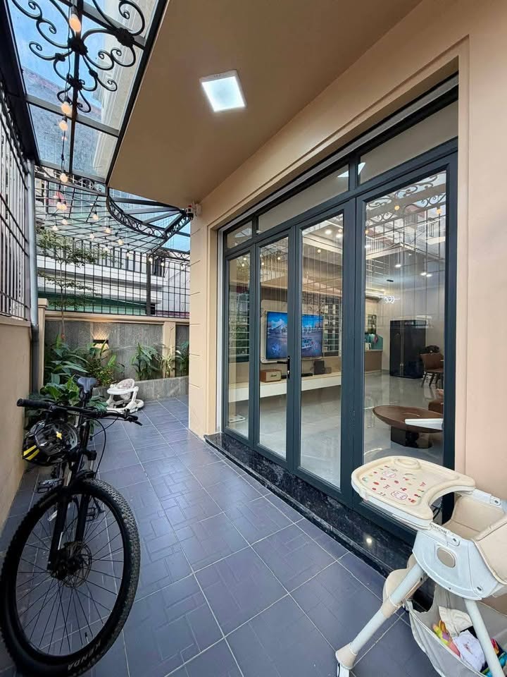 Nhà phố Lê Chân 75m² giá 5.5 tỷ - Bán gấp chính chủ, đầy đủ nội thất!