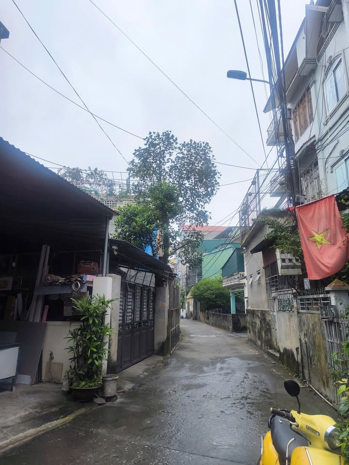 Nhà 2 tầng TDP Tân Quang 50m² giá 3 tỷ - Chính chủ bán gấp!