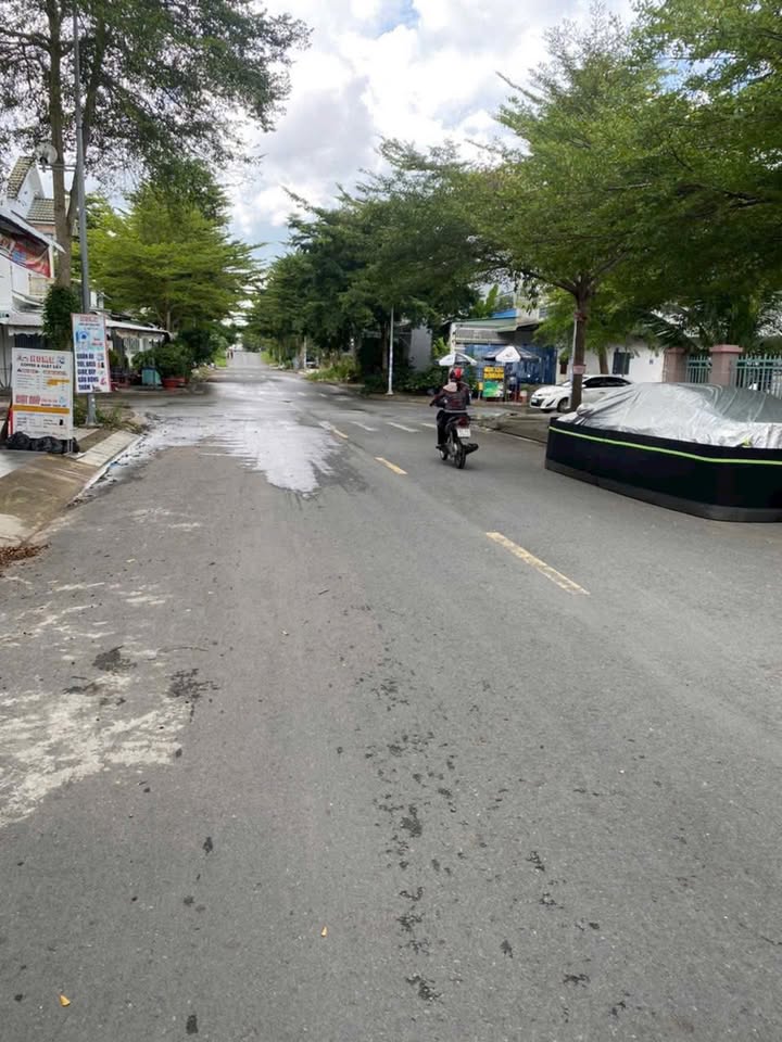 Đất nền mặt tiền đường Xuân Hồng, Bình Thủy, 105m² giá 2.85 tỷ - Cơ hội đầu tư vàng!