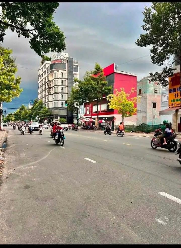 Bán nhà 1 trệt 2 lầu mặt tiền Tôn Đức Thắng - Phan Thiết, 60m² giá 4.8 tỷ - Thích hợp làm văn phòng, spa!