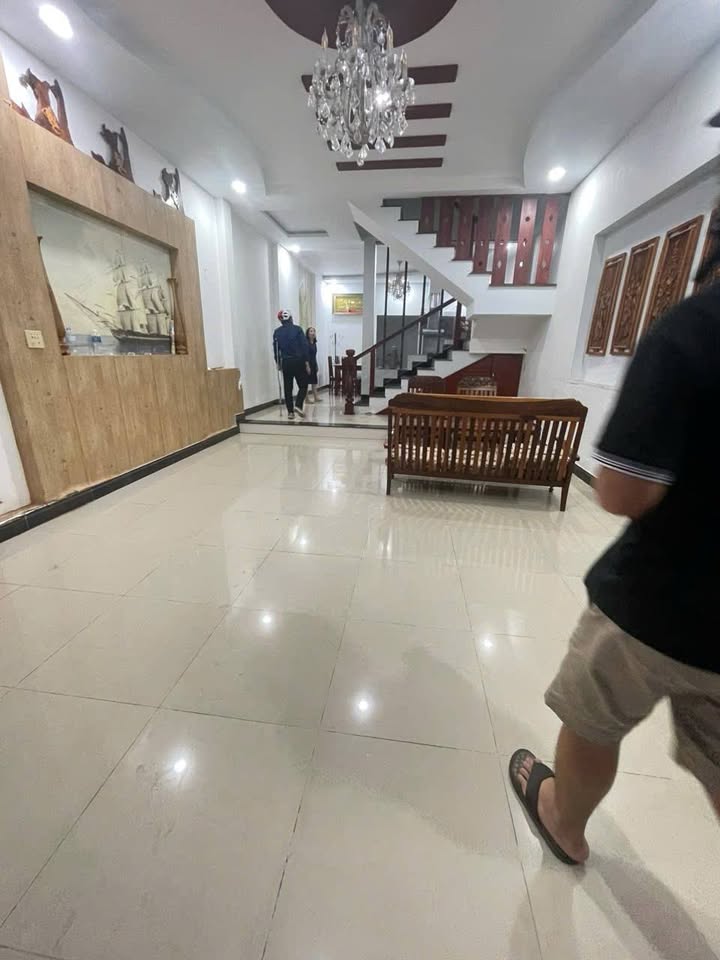 Cho thuê nhà mặt tiền Hoàng Bích Sơn, Phú Thủy 2 tầng - Gần Lotte Mart, thích hợp làm văn phòng!