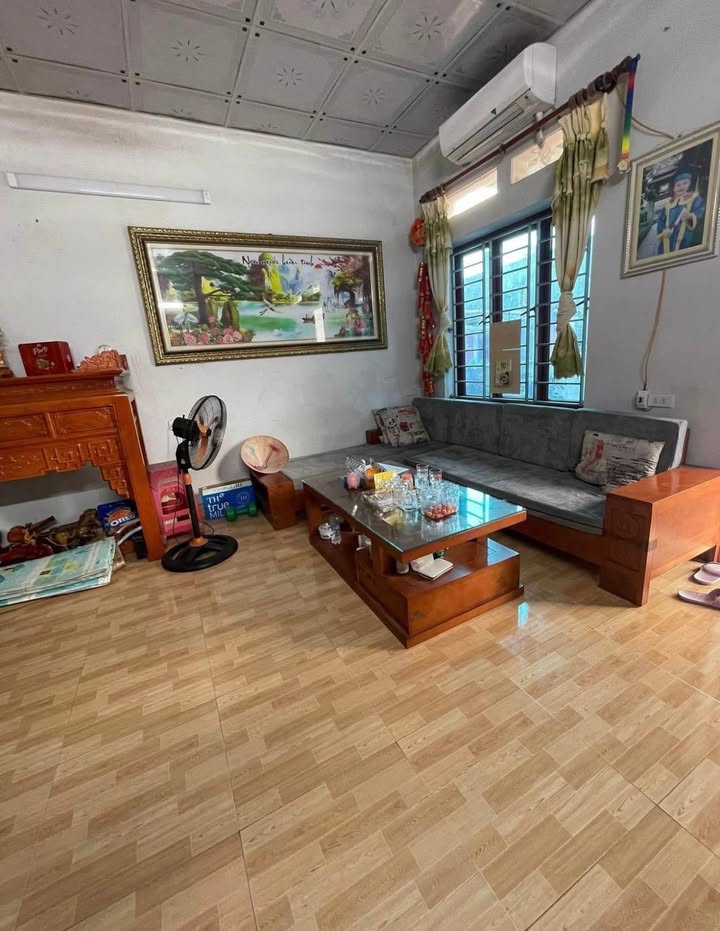 Nhà cấp 4 đường Nguyễn Huệ, phường Chu Văn An, 175m² - Ô tô vào tận sân!