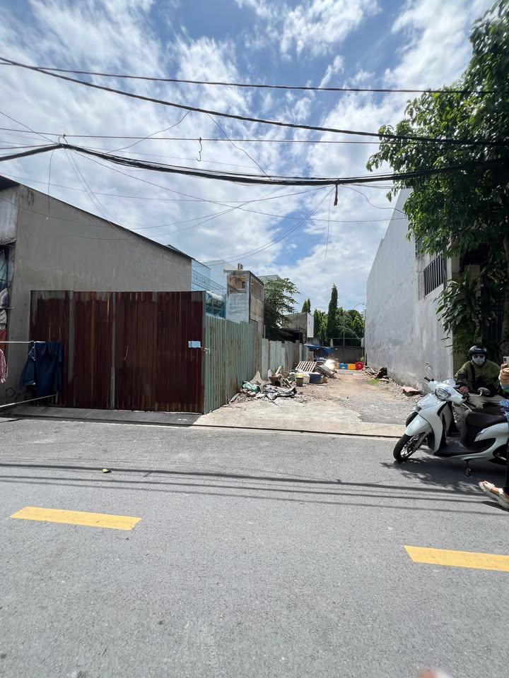 Đất nền 150m² mặt tiền đường Tô Ký, quận 12 - Sổ hồng riêng, giá 5.6 tỷ!