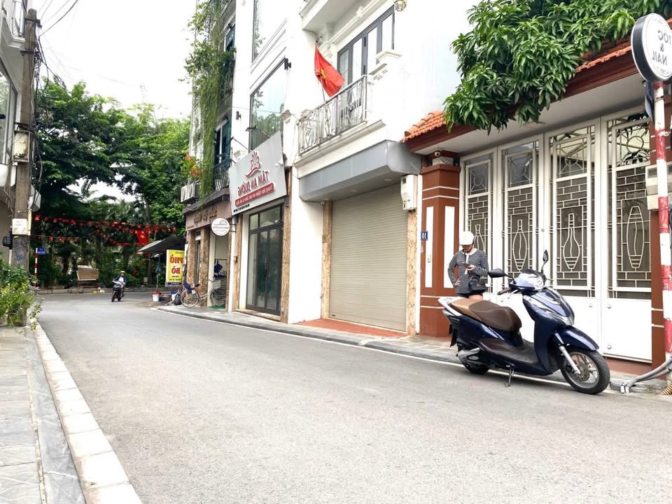 Nhà phố Việt Hưng Long Biên 60m² giá 17 tỷ - Kinh doanh dòng tiền sinh lời!