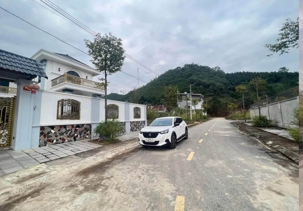 Đất nền TDC Đầm Mỏ Yên Bái 120m² giá 1.8 tỷ - Vị trí đắc địa, pháp lý rõ ràng!