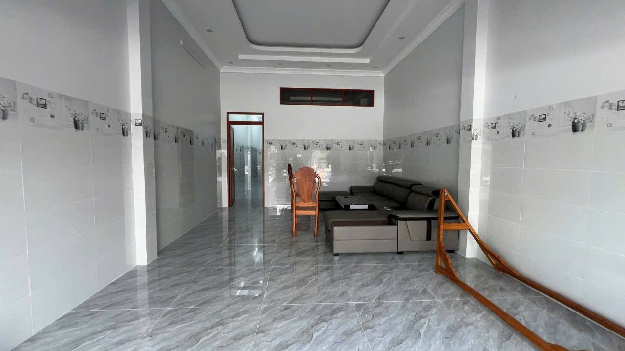 Nhà cấp 4 đường B16 KDC Hưng Phú 1, Cần Thơ 81m² giá 5.3 tỷ - Gần chợ A2, thu nhập 7 triệu/tháng!