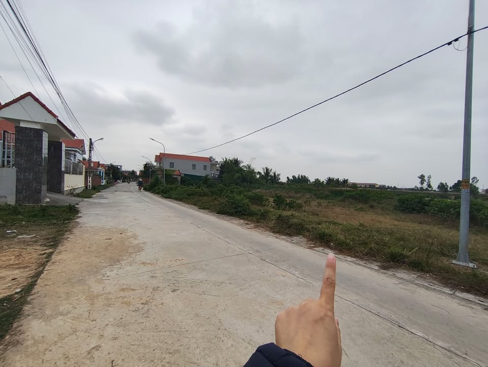 Đất nền Tiền Phong Quảng Yên 300m² - Mặt tiền 15m, vị trí đắc địa gần khu công nghiệp