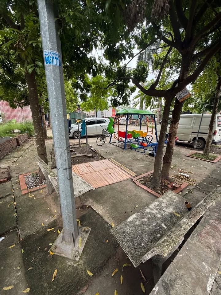 Đất nền Liên Mạc Bắc Từ Liêm 43m² giá 5 tỷ - Vị trí đẹp, giao ngay!