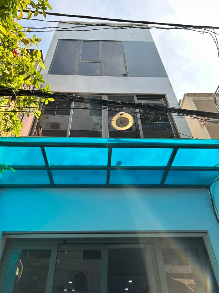 Nhà bán hẻm xe hơi Nguyễn Thiện Thuật, Quận 3, 38m² giá 9.2 tỷ - Tiện ích sầm uất xung quanh!