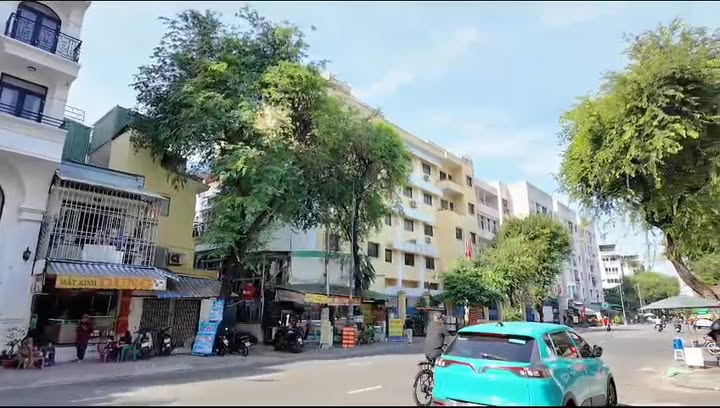 Tòa nhà mặt tiền Trương Định Quận 3 99m² giá 90 tỷ - Cơ hội đầu tư hấp dẫn!