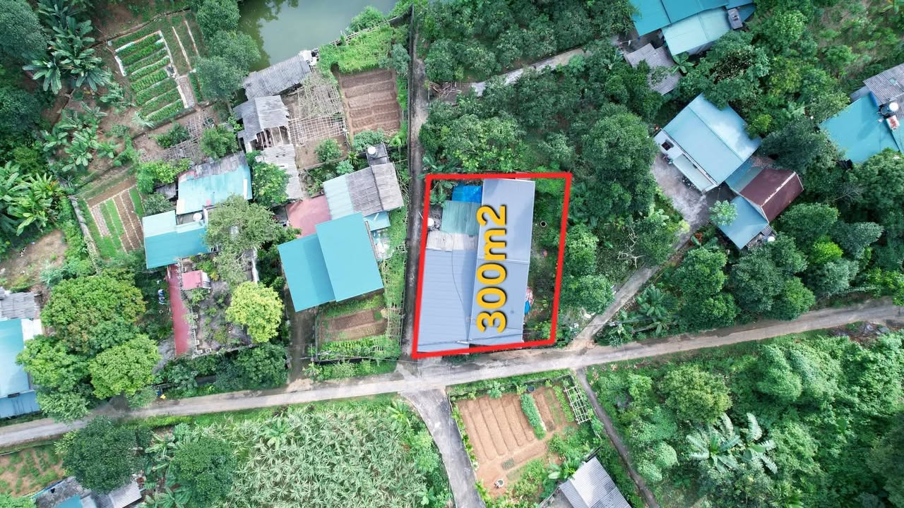 Nhà C4 hai mặt tiền 245m² thôn An San - Cốc San - Giá 1.4 tỷ, không ngập lụt!