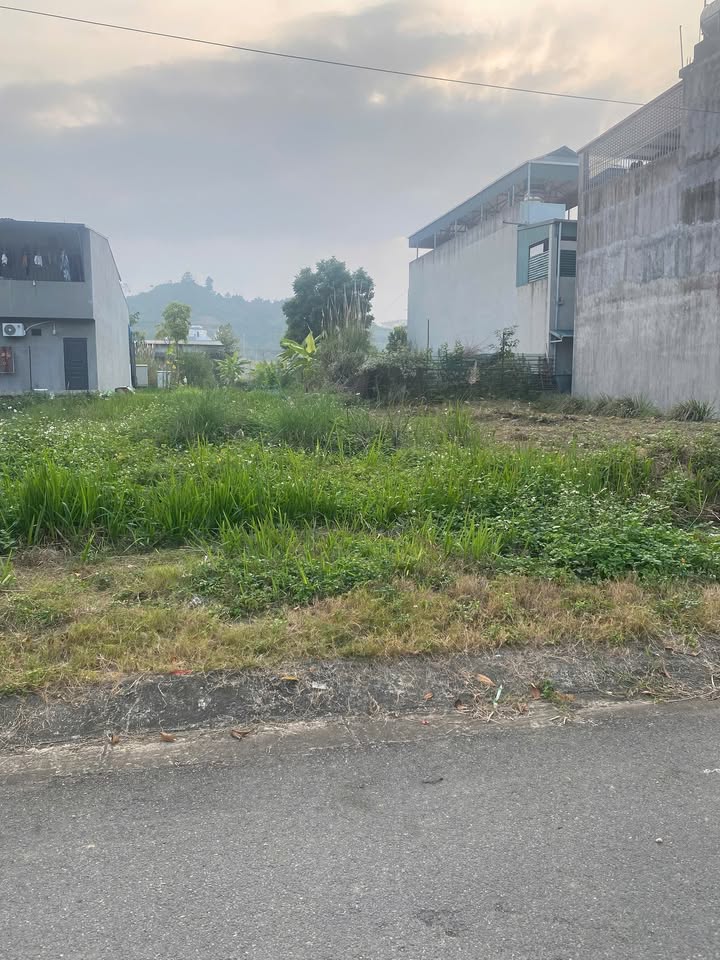 Đất nền Cam Đường, Lào Cai 240m² giá 3 tỷ - Pháp lý rõ ràng, tiện ích đầy đủ!