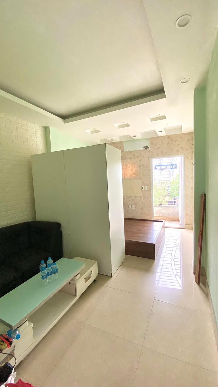 Căn hộ CC Ngô Gia Tự 2.8 triệu - Ban công thoáng mát, view phố đẹp!