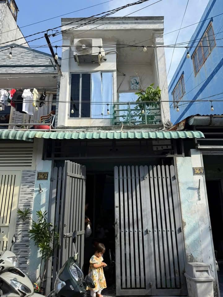 Nhà phố Hóc Môn 42m² giá 3.5 tỷ - Sổ hồng chính chủ, gần nhà thờ