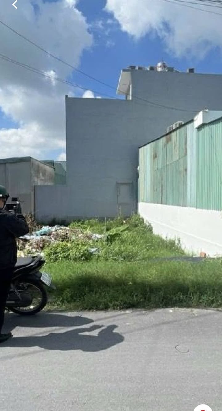 Đất nền Đông Thạnh, Hóc Môn 100m² giá 4 tỷ - Vị trí thuận lợi, sổ hồng chính chủ!