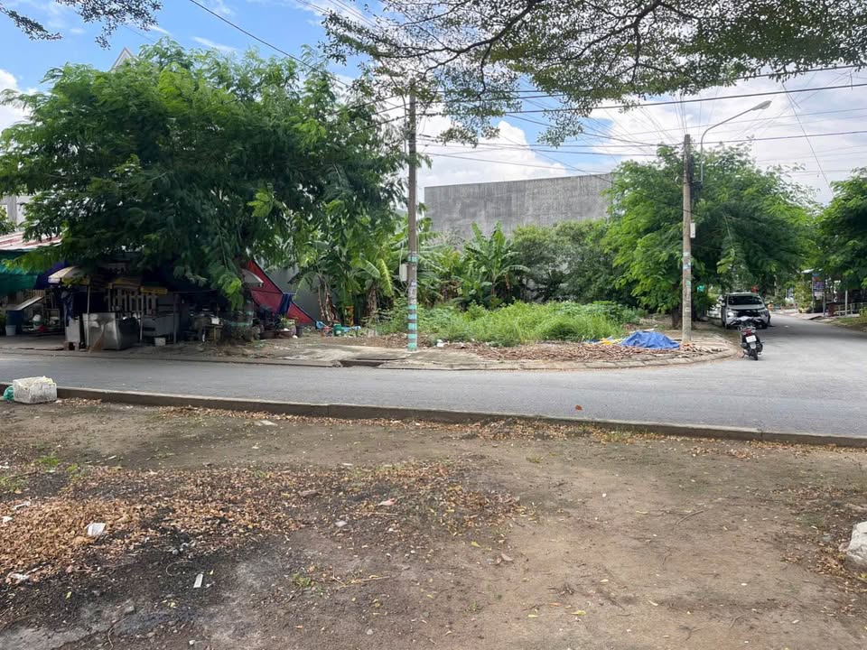 Đất nền góc 200m² Tân Kim, Cần Giuộc giá 5.7 tỷ - Cơ hội đầu tư hiếm có!