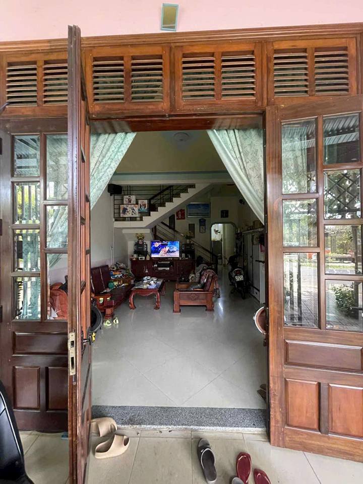 Nhà 2 Lầu Hẻm 159 Hà Giang 92.5m² giá 5.2 tỷ - Khu vực sầm uất, thuận tiện kinh doanh!