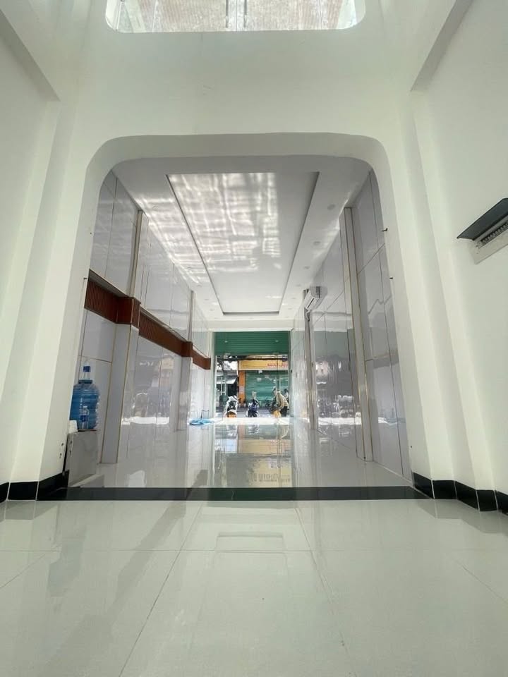 Nhà mặt tiền Âu Cơ, Tân Bình 66m² giá 16.2 tỷ - Đầu tư sinh lời ngay