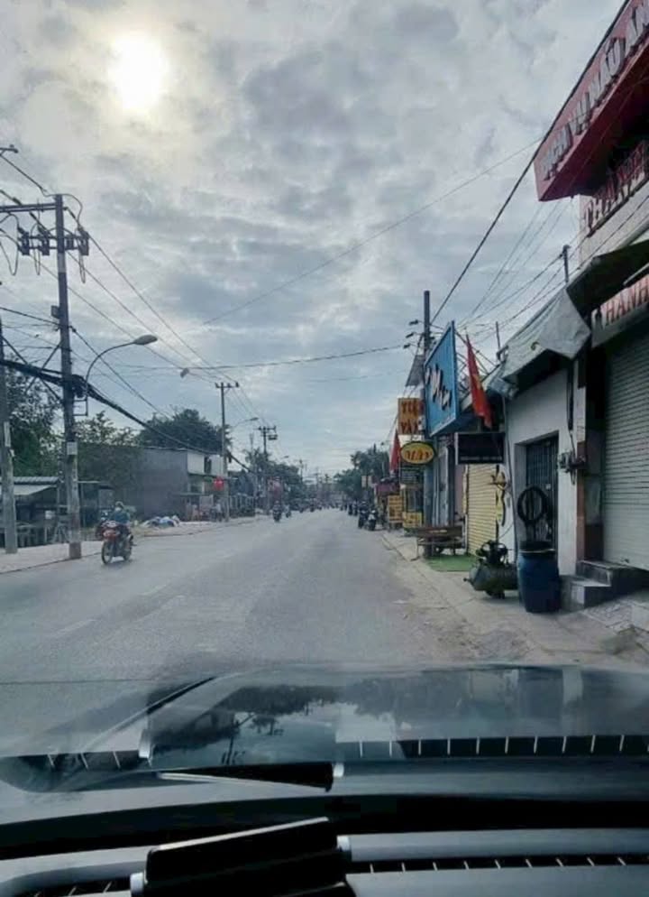 Nhà đẹp Củ Chi 380m² giá 7.5 tỷ - Kinh doanh tốt ngay mặt tiền!