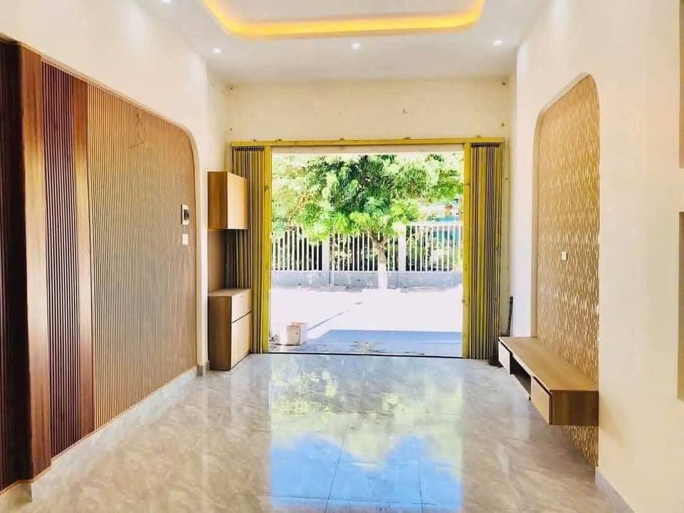 Nhà mặt tiền Nguyễn Đình Chiểu 105m² giá 3 tỷ - Vừa ở vừa kinh doanh!